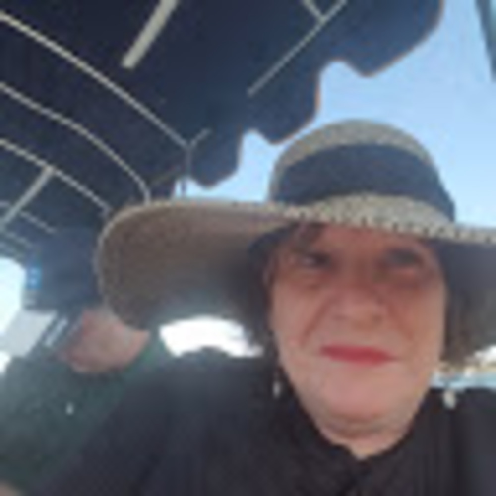 Meet your Posher, Lori